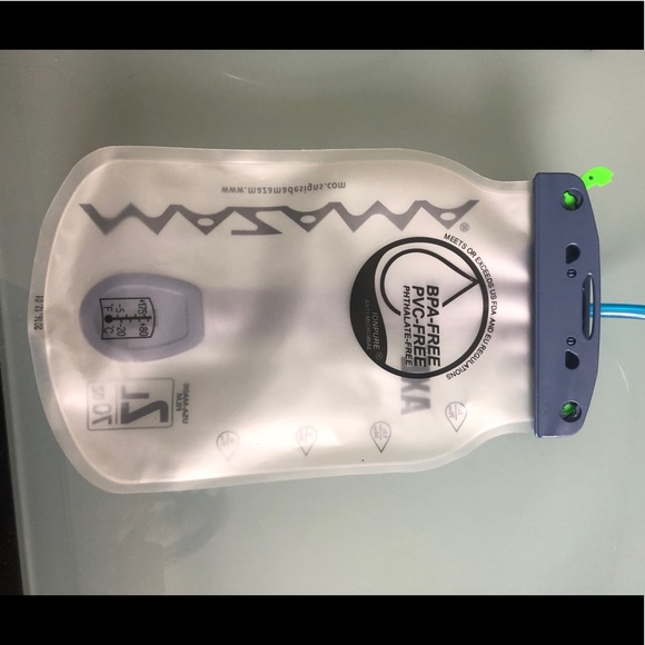 NWOT Mazama Designs 2L hydration bladder - Picture 4 of 4